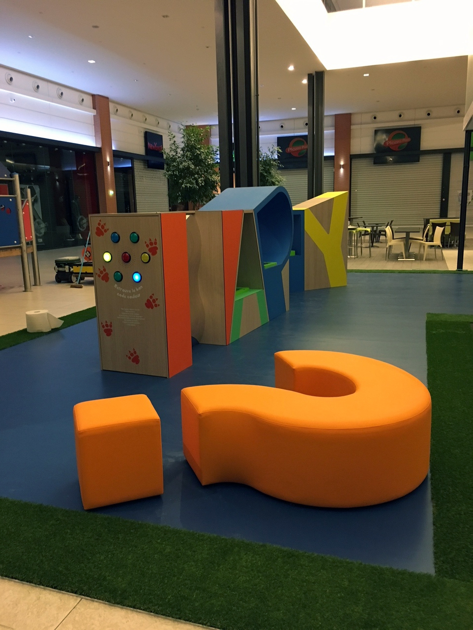 Mobilier d'accueil pour enfant